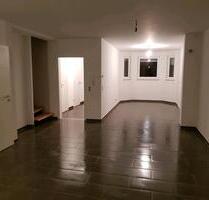 Haus 154m² - RMH - 1.925,00 EUR Kaltmiete, ca.  154,00 m² in Castrop-Rauxel (PLZ: 44577) Deinighausen