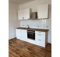 Gemütliche 2-Raum-Wohnung mit Einbauküche im gepflegten Mehrfamilienhaus - Arnstadt