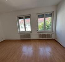 Sanierte 2,5 Zimmer Wohnung mit Kleine Balkon in Pforzheim