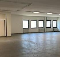 176,76 m² - Helle Laden-Bürofläche - Mölln