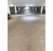 Neuwertig Tiefgarage Stellplatz zu vermieten ab 01.10. 2025 - Nürnberg Altstadt, St. Lorenz