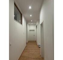 Traumwohnung - 4 Zimmer, neu saniert und bezugsbereit !!! - Neuburg an der Kammel