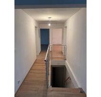 Gemütliche Dachgeschosswohnung mit Dusche und Badewanne - Quierschied