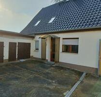 Haus in Calbe zu vermieten mit Hof und Garage - Calbe (Saale)