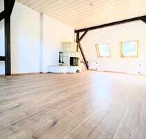** 3,5-Raumwohnung ** Erstbezug nach Sanierung ** 135qm DG - Pölzig