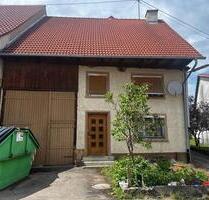 Einfamilienhaus mit Scheune - 165.000,00 EUR Kaufpreis, in Blumberg (PLZ: 78176)