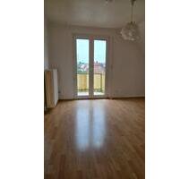 Exklusive, gepflegte 4-Raum-Wohnung mit Balkon - Celle Altencelle
