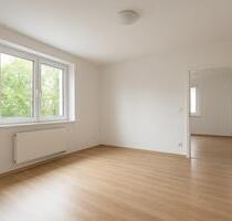 3 Zimmer Wohnung Waltershausen - 555,00 EUR Kaltmiete, in Drei Gleichen (PLZ: 99869)