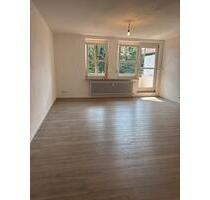 Helle 1-Zimmer-Wohnung mit Südbalkon – Zentrale, ruhige Lage - Dunningen