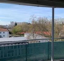 Wohnung in Renovierung mit Balkon und Keller 4-Zimmer-Wohnung - Schweinfurt Gartenstadt