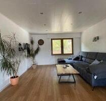4-Zimmer-Wohnung mit Balkon, Ofen und EBK in Carlsberg