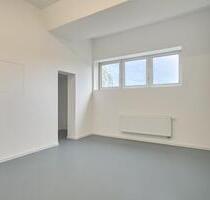 Sofort mieten: Erstbezug eines warmen Lagers mit flexibler Nutzung & 247 Zugang! - Teningen