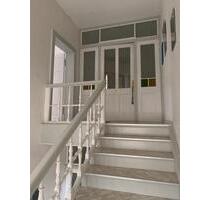 große 3-Raum-Wohnung - 565,00 EUR Kaltmiete, ca.  93,00 m² in Kaulsdorf (PLZ: 07338)