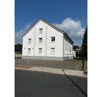 Varel-Stadt - Große,helle 3,5 Zimmer-Dachgeschoßwohnung mit Balkon (75m²)