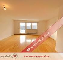 Frisch renovierte 4-Zimmer-Wohnung mit Balkon, Keller und Tiefgaragenstellplatz in Trier Tarforst !!