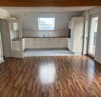 Dachgeschosswohnung - 1.000,00 EUR Kaltmiete, ca.  85,00 m² in Bad Waldsee (PLZ: 88339)