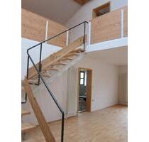 Großes Landhaus mit Obstgarten - 1.590,00 EUR Kaltmiete, ca.  220,00 m² in Falkenberg (PLZ: 84326)