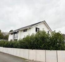 Von Privat: Exklusives Einfamilienhaus mit moderner Architektur - Weisendorf