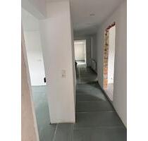 Schöne 3 Zimmer 90 qm neu sanierte wohnung - Helsa
