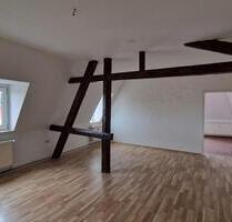 2,5 Raum Dachgeschoß Wohnung - 480,00 EUR Kaltmiete, ca.  80,00 m² in Weißenfels (PLZ: 06667)