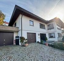 Herrschaftliches Einfamilienhaus mit großem Grundstück! - Möckmühl