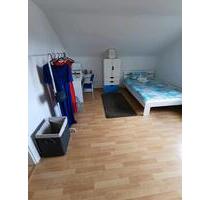 Vollmöbliertes helles WG-Zimmer in 3er WG - Kulmbach Blaich