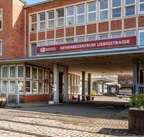 Erdgeschosslagerfläche mit eigener Überladebrücke im Gewerbezentrum Liebigstrasse - Oststeinbek