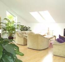 Charmante 2,5-Zimmer-Wohnung mit unverbautem Blick in die Natur - Großbottwar
