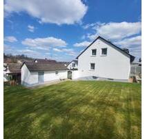 Provisionsfreie Wohlfühloase! 2 Wohnungen mit großem Grundstück - Krumbach (Schwaben)