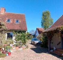 Landwirtschaftlicher Hof mit Altenteil - Eldetal