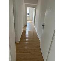 Zwei Zimmer Wohnung - 650,00 EUR Kaltmiete, in Neuss (PLZ: 41460)