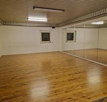 Gewerberaum - Vereinsbüro mit Tanztrainingsraum - Frankfurt am Main Unterliederbach