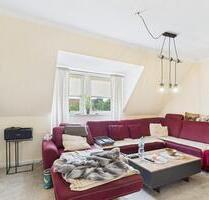 3 Zimmer DG Wohnung Kirchplatz, Kücknitz: Ideal für Singles oder Paare - Lübeck