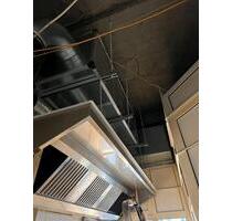 Gastronomie Dunstabzugshaube mit Abluftanlage und Lüftungskanälen - Bellheim