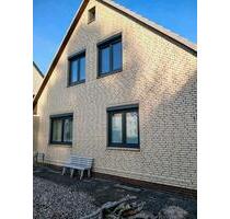 Schöne 2 Zimmer Wohnung - 800,00 EUR Kaltmiete, ca.  65,00 m² in Kölln-Reisiek (PLZ: 25337)