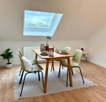 Lichtdurchflutete Dachgeschosswohnung in ruhiger Lage - Langenhagen