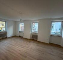 Sanierte 4-Zimmer Altbau-Wohnung in zentraler Lage - Eberbach