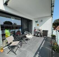Ankommen & Wohlfühlen – stilvolle 2-Zimmer-Wohnung mit Balkon - Halle