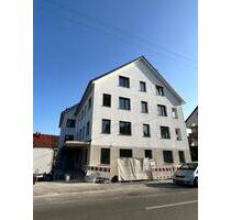 Erstbezug mit Balkon und Einbauküche: Moderne 3-Raum-EG-Wohnung - Filderstadt