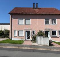 Zentral gelegene Doppelhaushälfte mit bester Anbindung - Vilseck