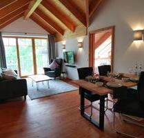 Großzügige 3-Zimmer Dachgeschosswohnung (95 qm) direkt am Wittensee, sofort beziehbar - Groß Wittensee