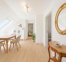 2 ZimmeHelle Dachgeschosswohnung im Herzen von Seefeld von Privat