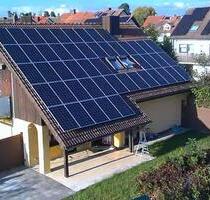 Von Privat: Familienfreundliches EFH mit 2 Wohneinheiten, PV-Anl - Lappersdorf