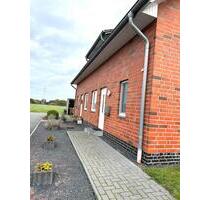 Doppelhaushälfte Wohnung Haus - 1.300,00 EUR Kaltmiete, in Stuhr (PLZ: 28816)