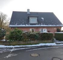 EinZwei-Familienhaus zur Miete in Hohn