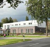 Sonnige 2 Zimmerwohnung mit großer Südterrasse, Stellplatz inkl. - Edewecht