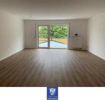 Charmante Singlewohnung mit viel Platz ... Balkon ... Abstellraum ... Stellplatz! - Bischofswerda