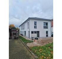 Haushälfte zum vermieten - 1.600,00 EUR Kaltmiete, in Emmerthal (PLZ: 31860)