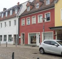 Laden 50 m² zu vermieten - 450,00 EUR Kaltmiete, ca.  50,00 m² in Eggolsheim (PLZ: 91330)