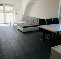 Helle 2,5 Zimmer Dachgeschosswohnung mit hochwertiger Austattung - Sinsheim